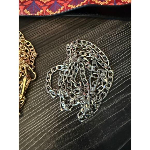 Gorgeous Patterned Bohemian Flower Crossbody With 3 Different Straps - Picture 10 of 10